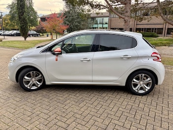 Used Peugeot 208 2016 for sale - 76113945: Photo 4