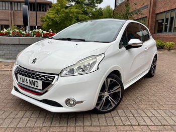 Peugeot - 208