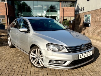 Volkswagen - Passat
