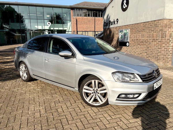 Used Volkswagen Passat 2014 for sale - 76250813: Photo 2