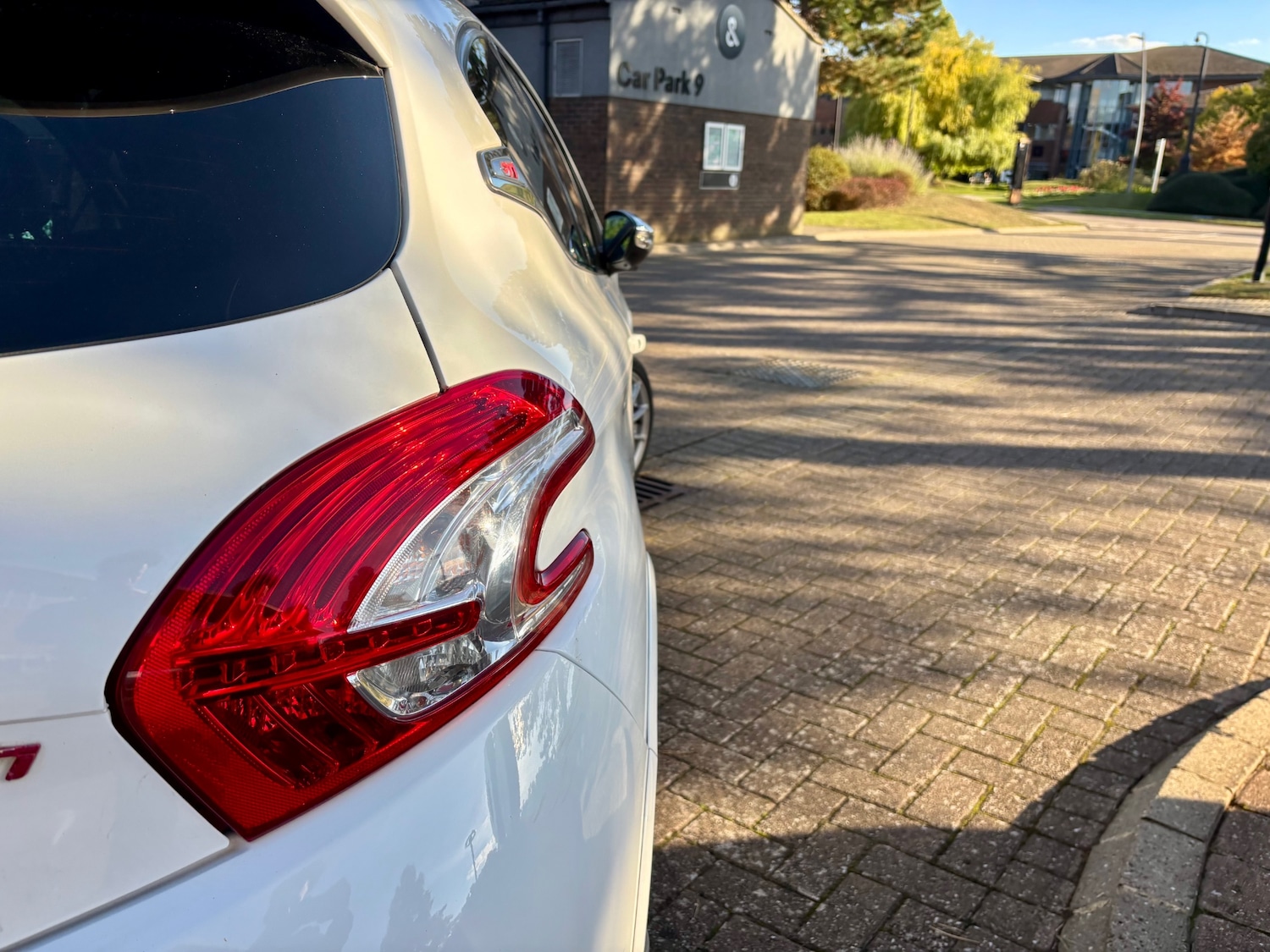 Used Peugeot 208 2015 for sale - 76118354: Photo 17