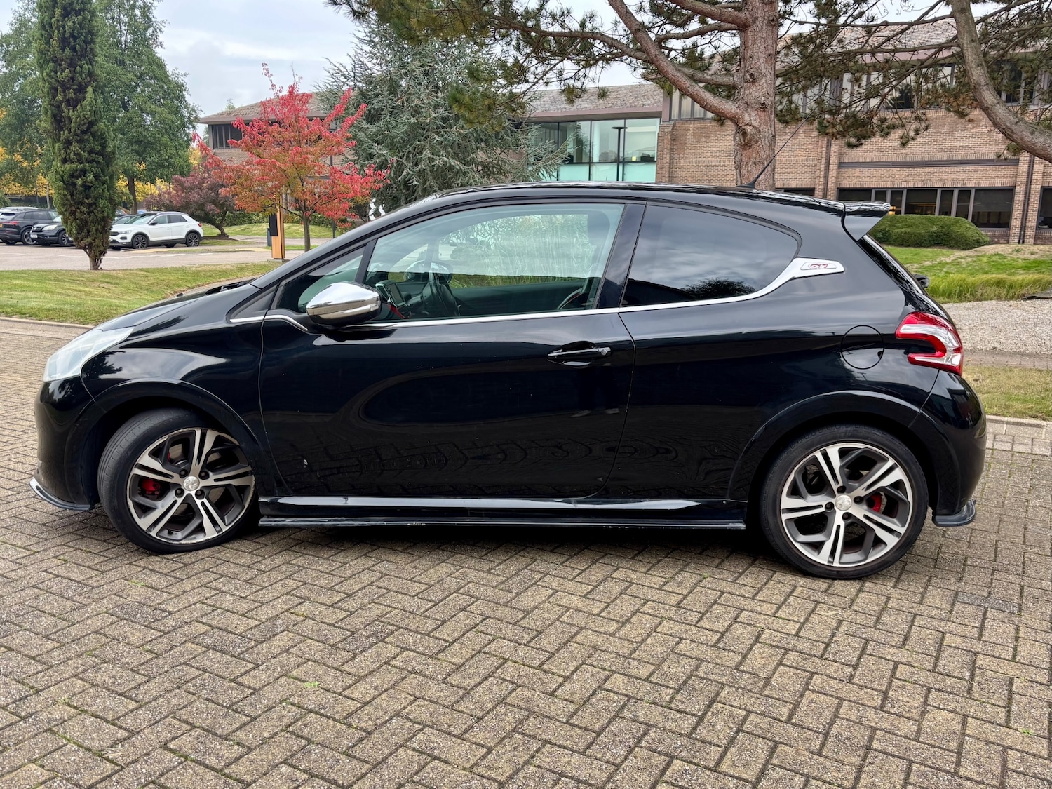 Used Peugeot 208 2016 for sale - 76159264: Photo 4