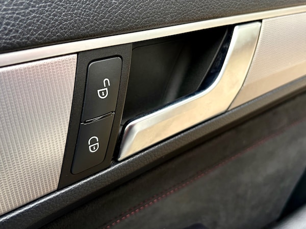 Used Mercedes-Benz E Class 2015 for sale - 76316487: Photo 28