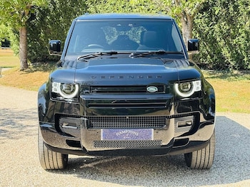 Used Land Rover Defender 2024 for sale - 75884057: Photo