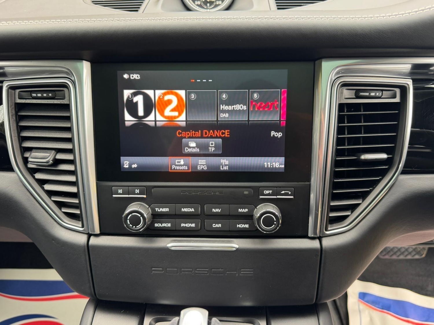 Used Porsche Macan 2017 for sale - 76512531: Photo 29