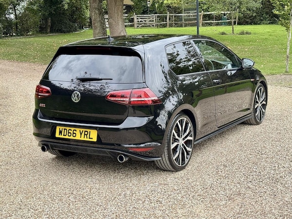 Used Volkswagen Golf 2016 for sale - 76152180: Photo 17