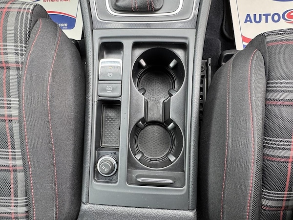 Used Volkswagen Golf 2016 for sale - 76152180: Photo 30