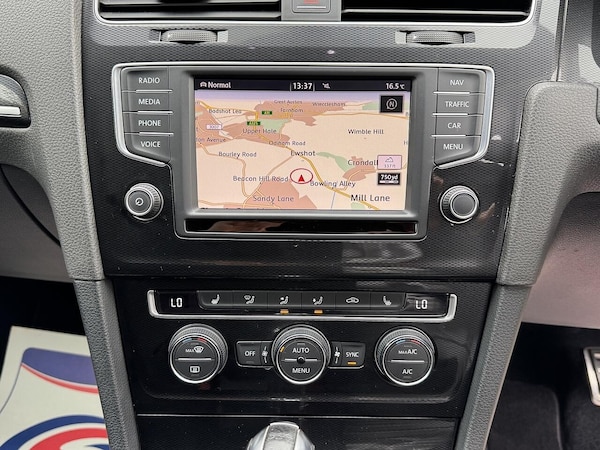 Used Volkswagen Golf 2016 for sale - 76152180: Photo 33