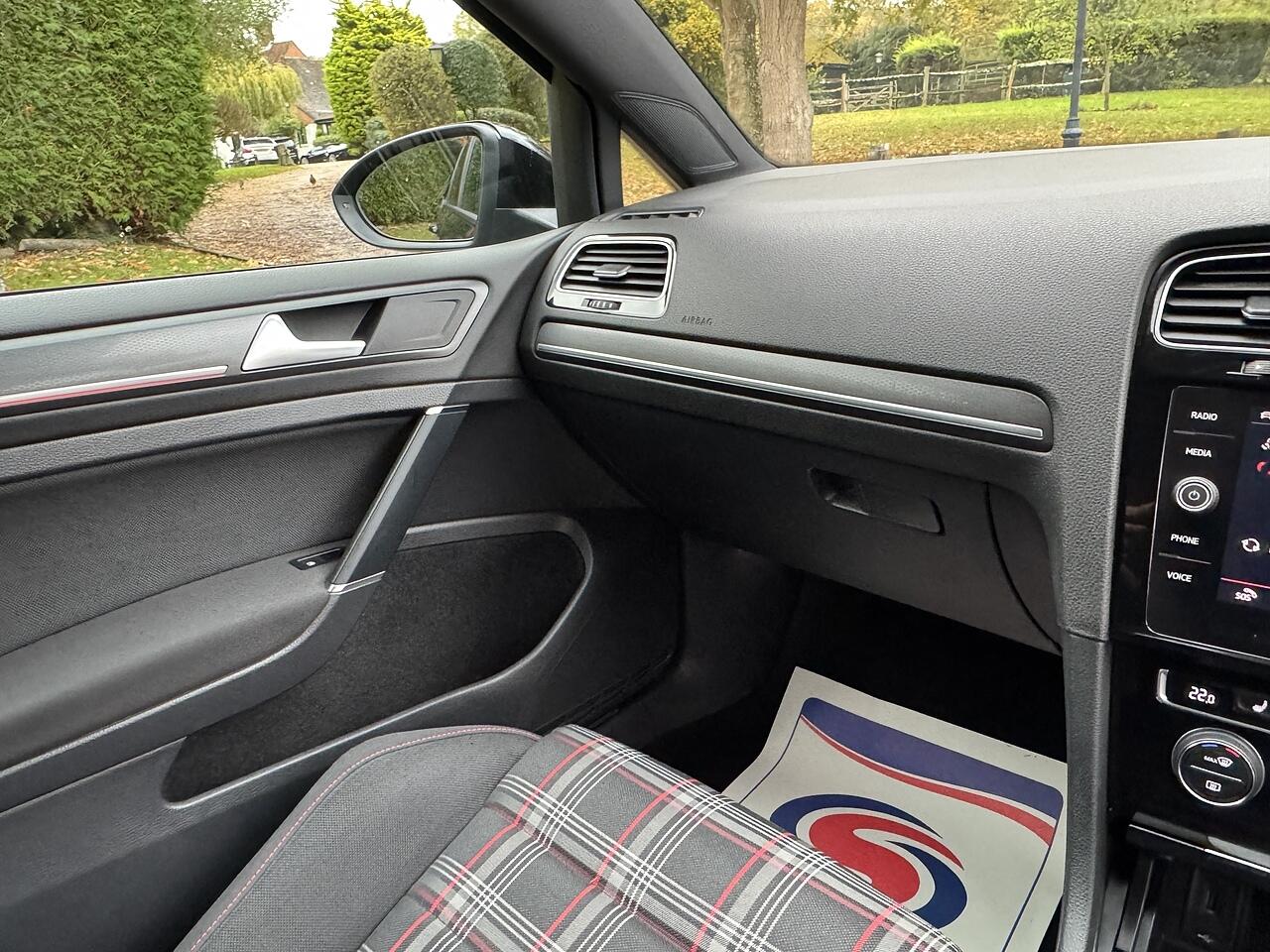 Used Volkswagen Golf 2019 for sale - 76424632: Photo 24