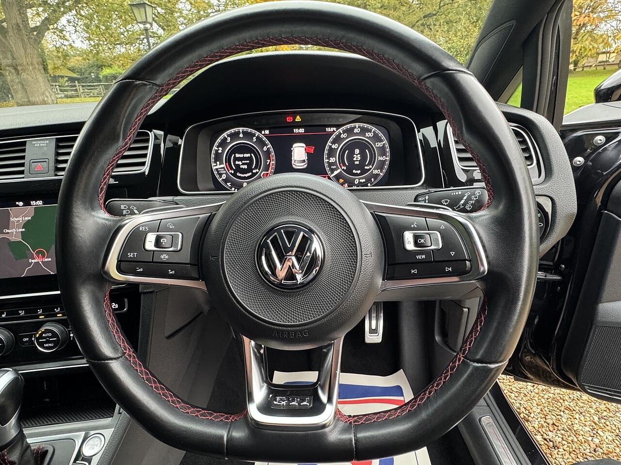 Used Volkswagen Golf 2019 for sale - 76424632: Photo 32