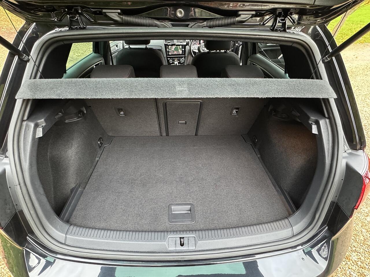 Used Volkswagen Golf 2019 for sale - 76424632: Photo 36