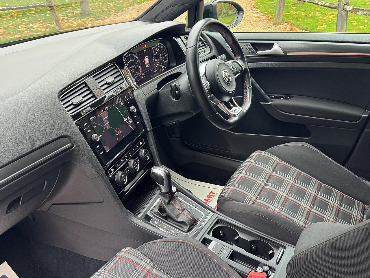 Used Volkswagen Golf 2019 for sale - 76424632: Photo 39