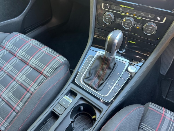 Used Volkswagen Golf 2019 for sale - 76072724: Photo 21