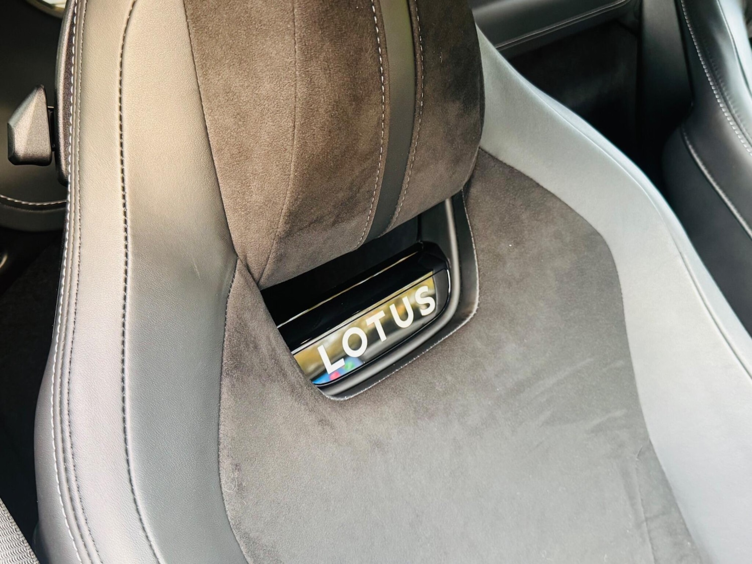 Used Lotus Emira 2023 for sale - 76360121: Photo 22