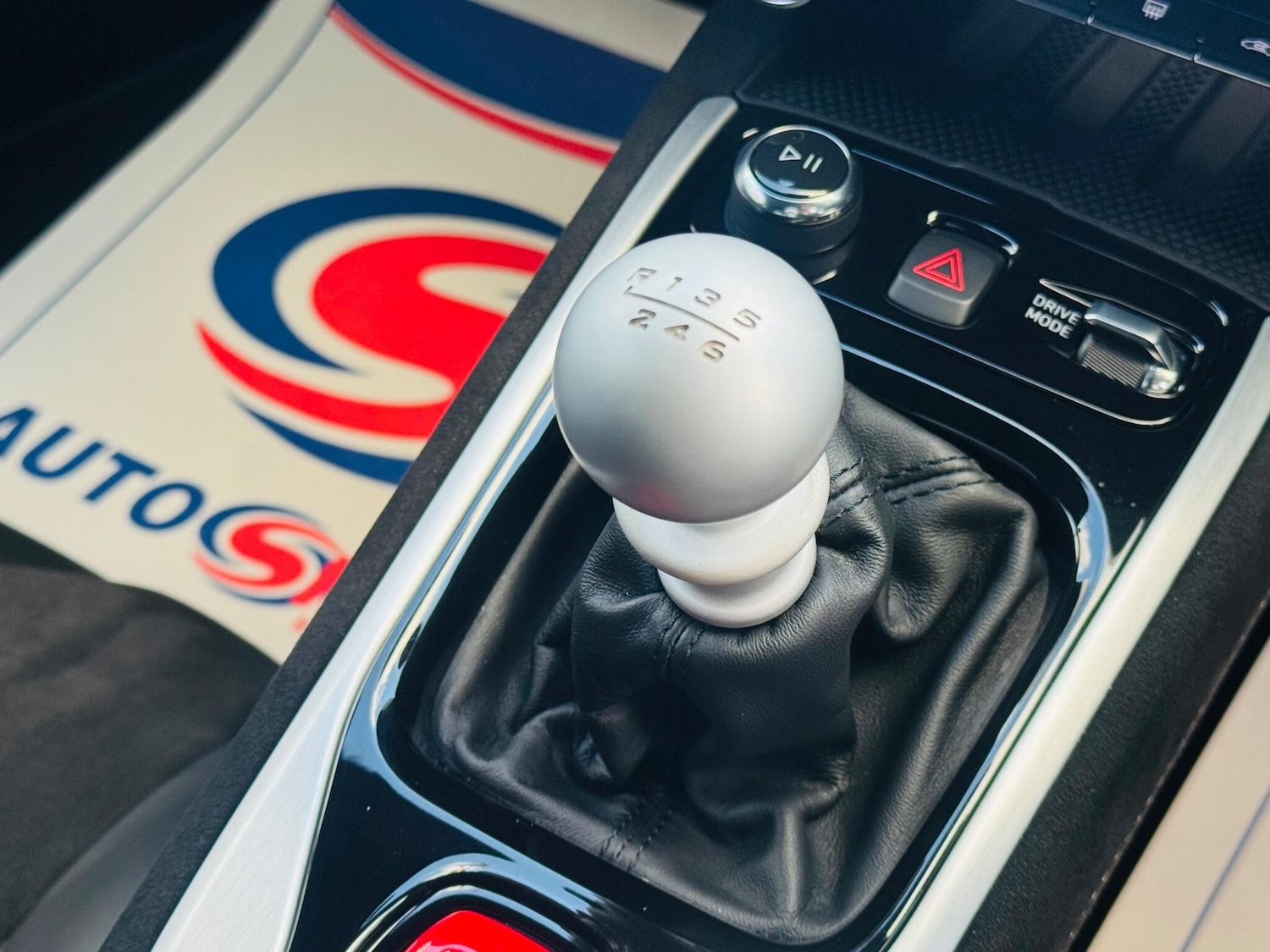 Used Lotus Emira 2023 for sale - 76360121: Photo 25