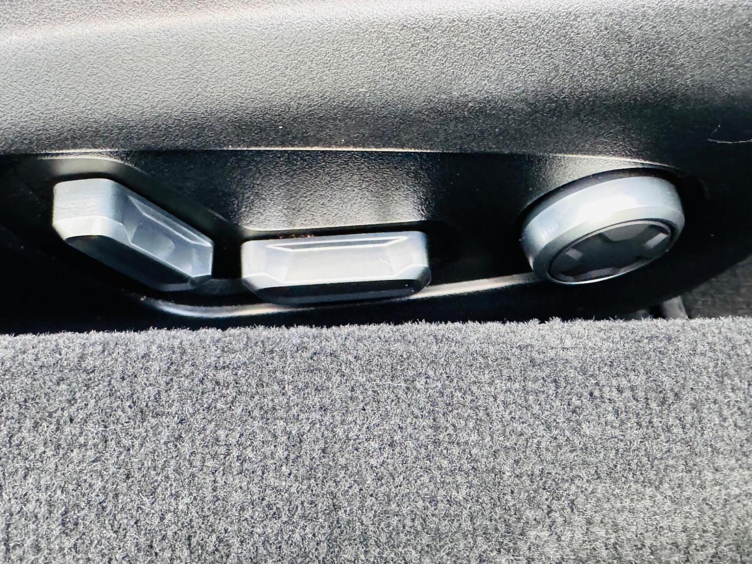 Used Lotus Emira 2023 for sale - 76360121: Photo 30