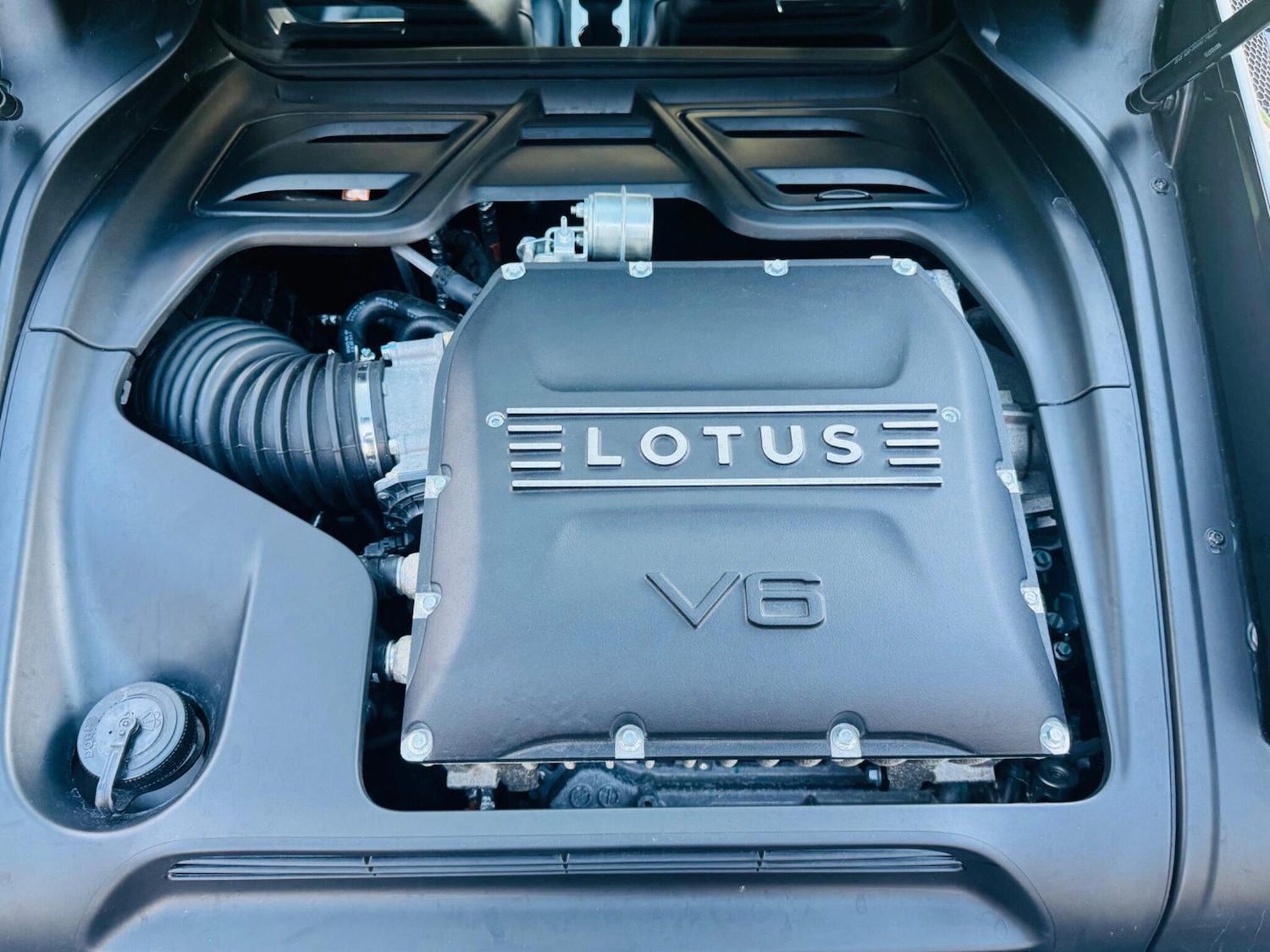 Used Lotus Emira 2023 for sale - 76360121: Photo 39