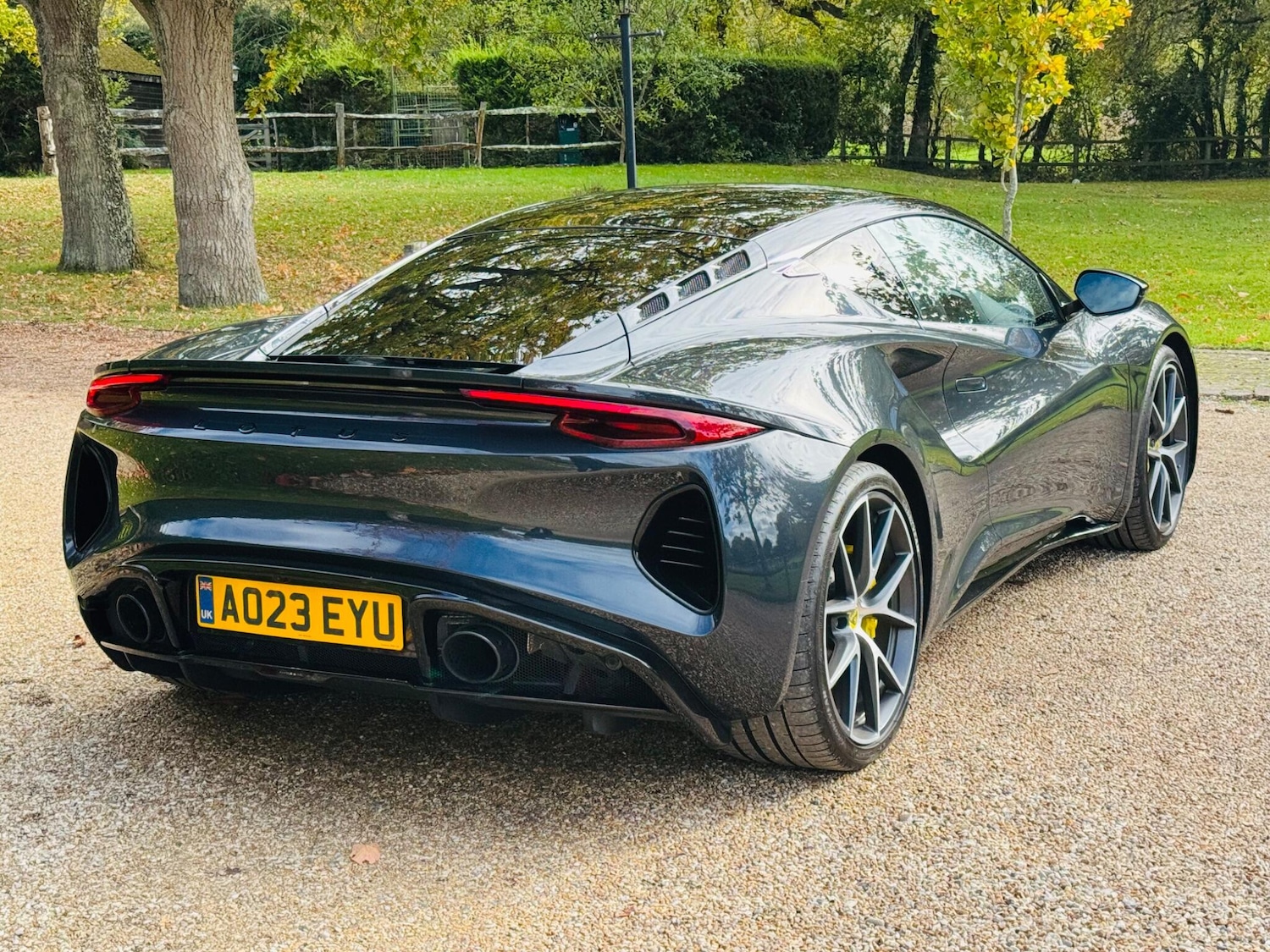 Used Lotus Emira 2023 for sale - 76360121: Photo 8