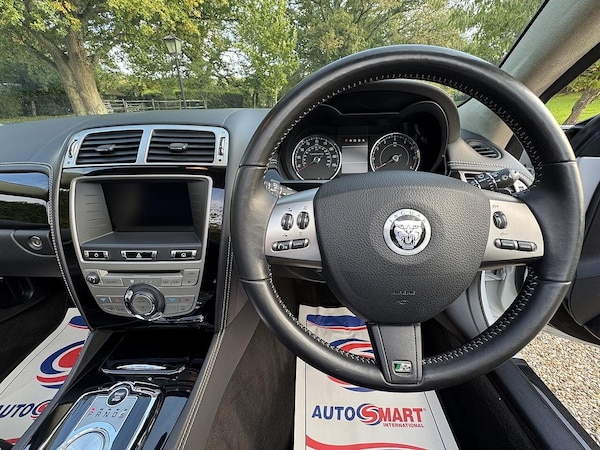 Used Jaguar XKR 2011 for sale - 76137725: Photo 31