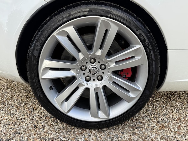 Used Jaguar XKR 2011 for sale - 76137725: Photo 42