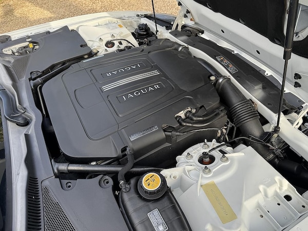 Used Jaguar XKR 2011 for sale - 76137725: Photo 45