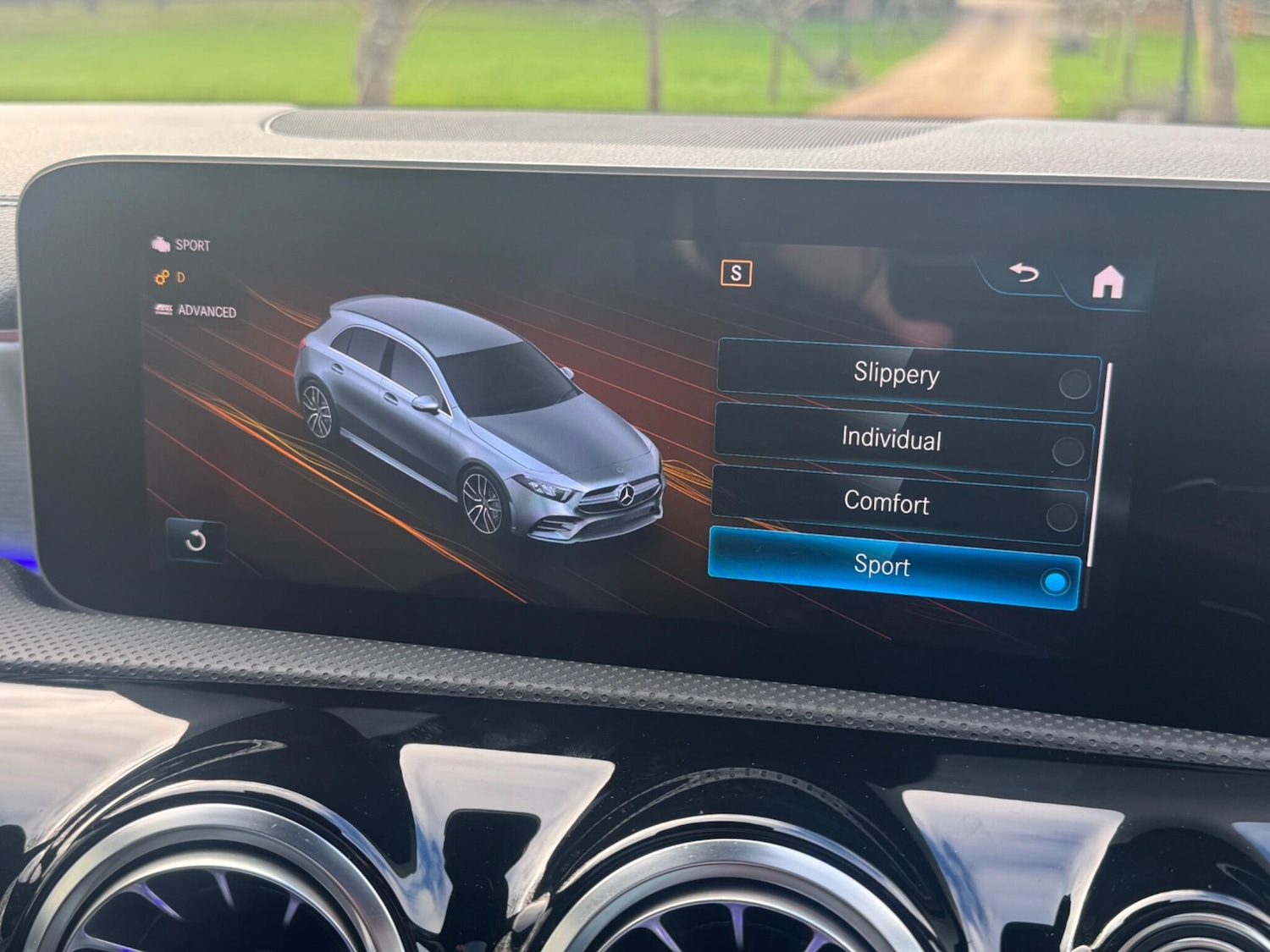 Used Mercedes-Benz A-Class 2019 for sale - 76657753: Photo 36