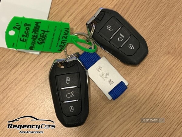 Used Peugeot E-2008 2021 for sale - 77456777: Photo 9