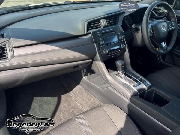 Used Honda Civic 2018 for sale - 76061082: Photo 8