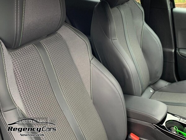 Used Peugeot E-2008 2022 for sale - 77396800: Photo 12