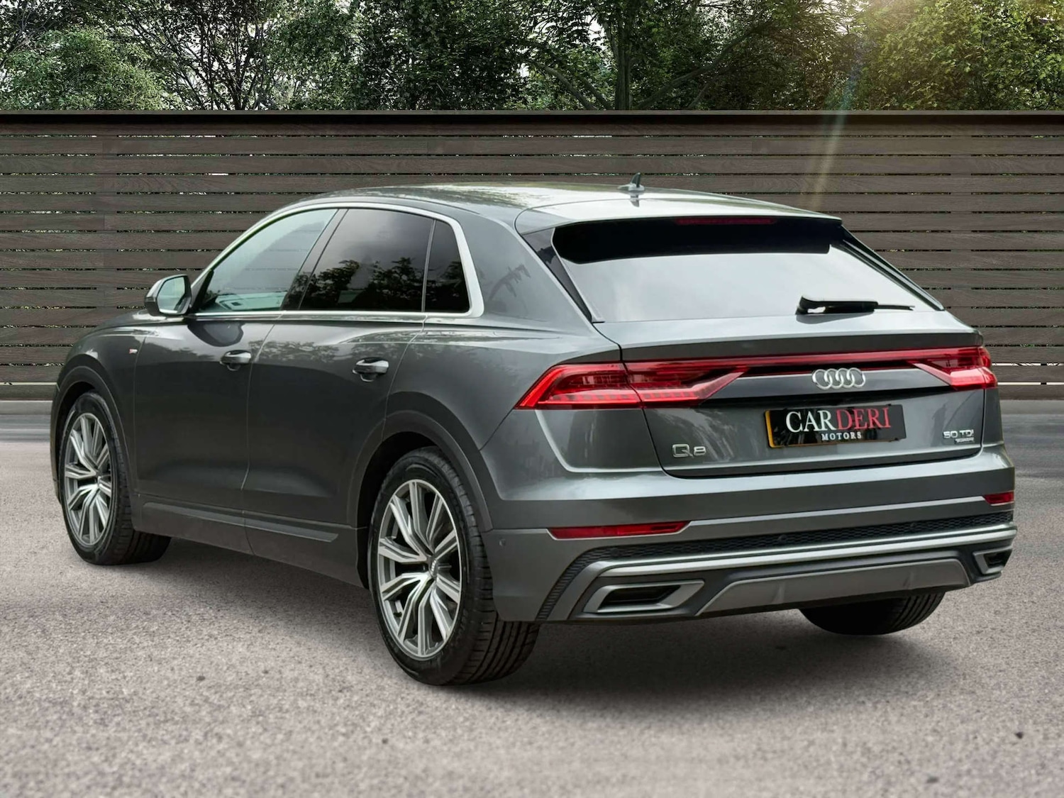 Used Audi Q8 2020 for sale - 76363835: Photo 3
