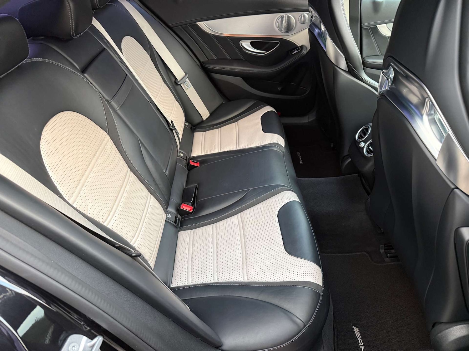 Used Mercedes-Benz C Class 2017 for sale - 76716401: Photo 25