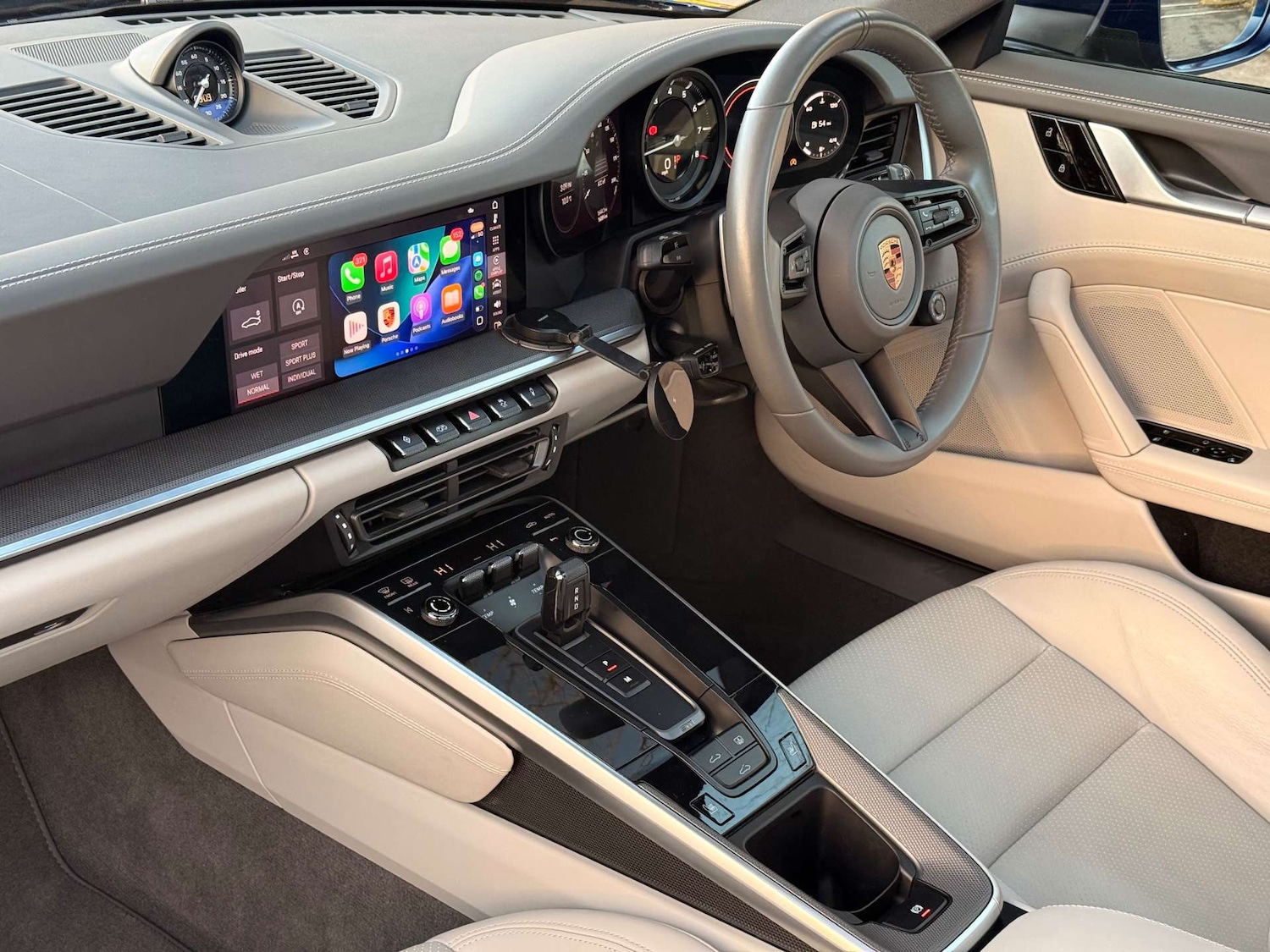 Used Porsche 911 2020 for sale - 76671731: Photo 23