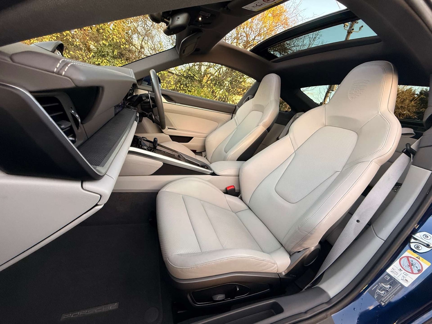 Used Porsche 911 2020 for sale - 76671731: Photo 26