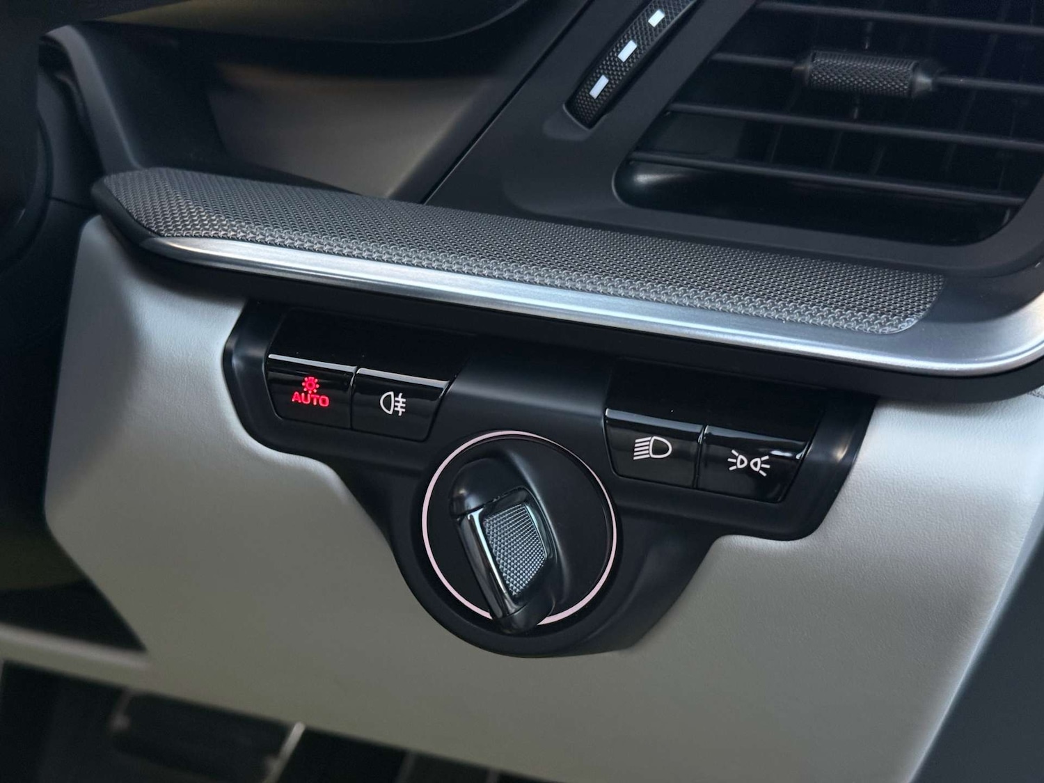 Used Porsche 911 2020 for sale - 76671731: Photo 46