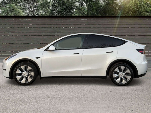 Used Tesla Model Y 2024 for sale - 75468312: Photo 11