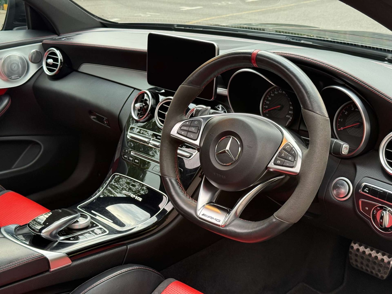 Used Mercedes-Benz C Class 2016 for sale - 76601759: Photo 2