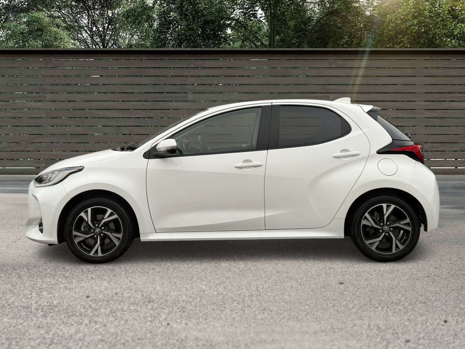 Used Toyota Yaris 2024 for sale - 76670476: Photo 12