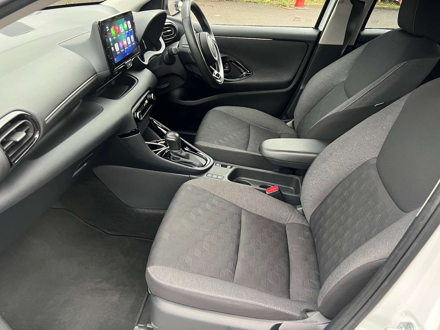 Used Toyota Yaris 2024 for sale - 76670476: Photo 20