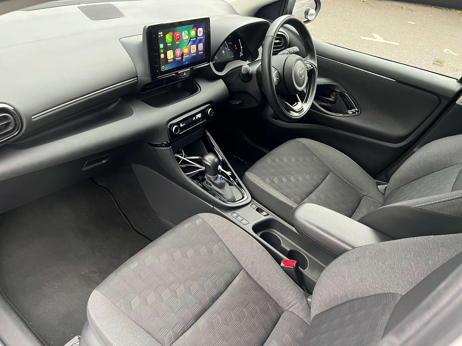 Used Toyota Yaris 2024 for sale - 76670476: Photo 21