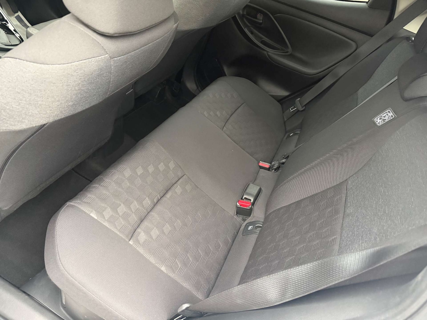 Used Toyota Yaris 2024 for sale - 76670476: Photo 25