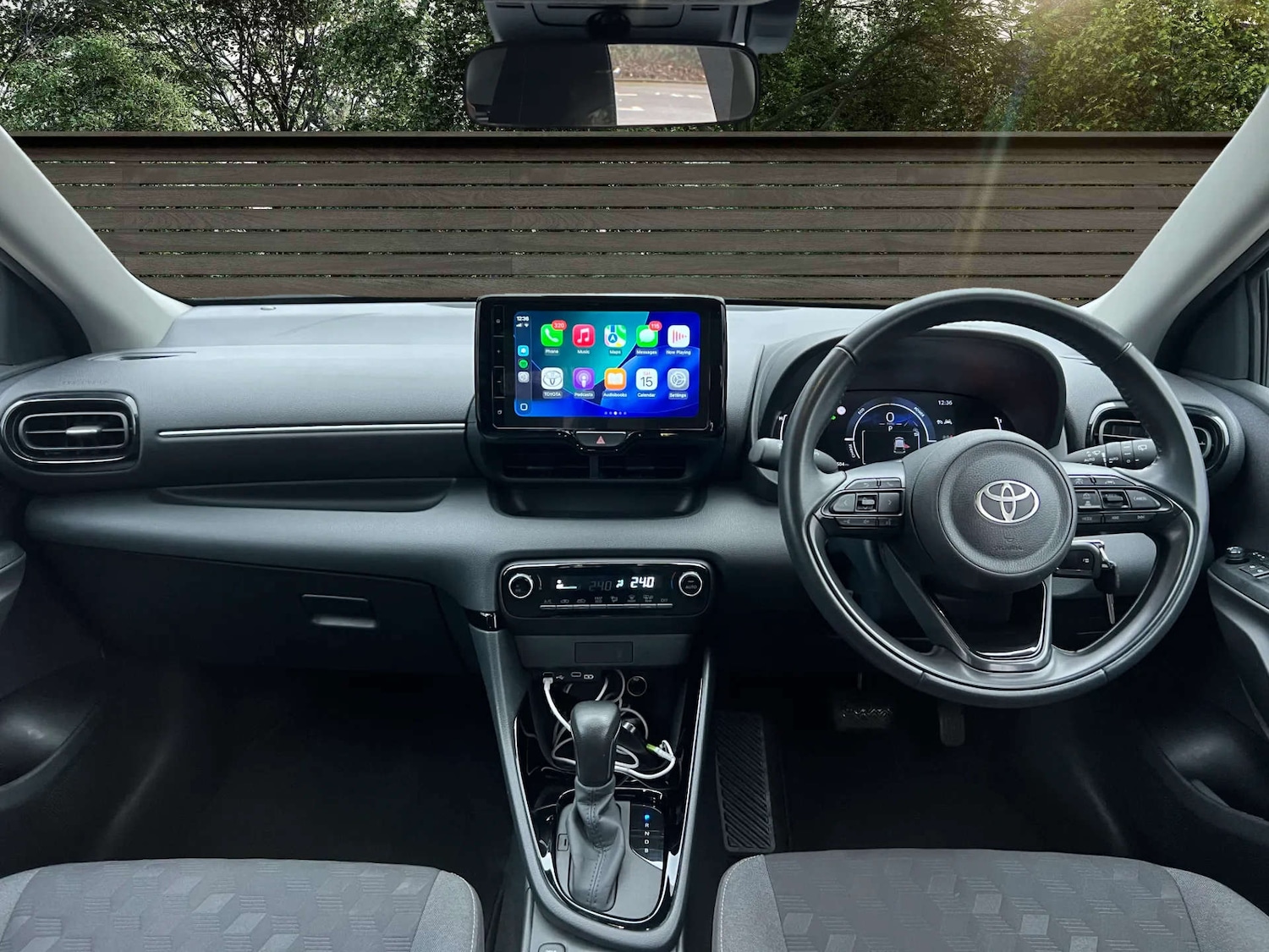 Used Toyota Yaris 2024 for sale - 76670476: Photo 4