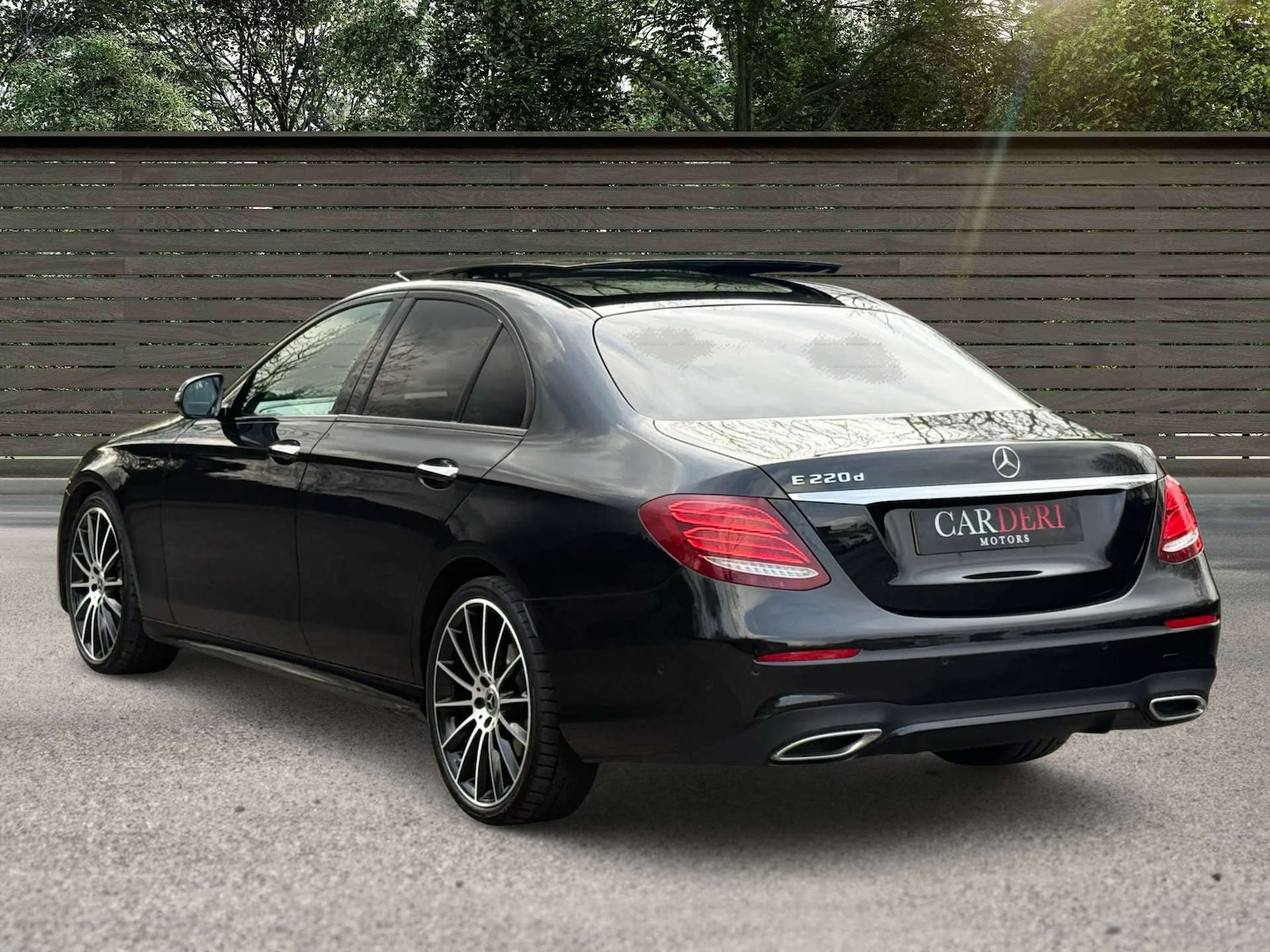 Used Mercedes-Benz E Class 2020 for sale - 76527099: Photo 3