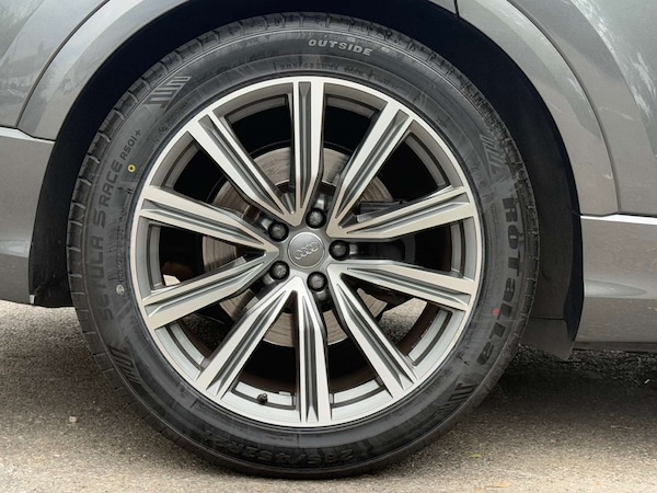 Used Audi Q8 2020 for sale - 76278236: Photo 39