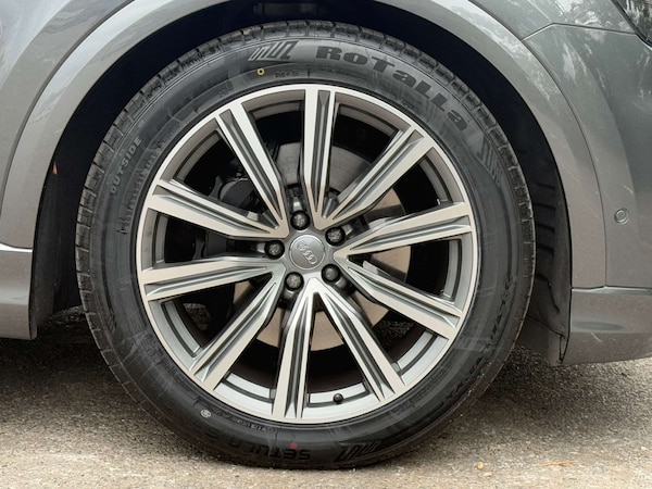 Used Audi Q8 2020 for sale - 76278236: Photo 40