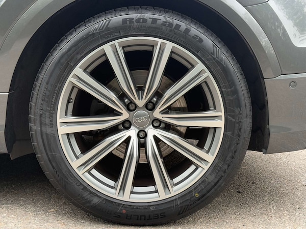 Used Audi Q8 2020 for sale - 76278236: Photo 41