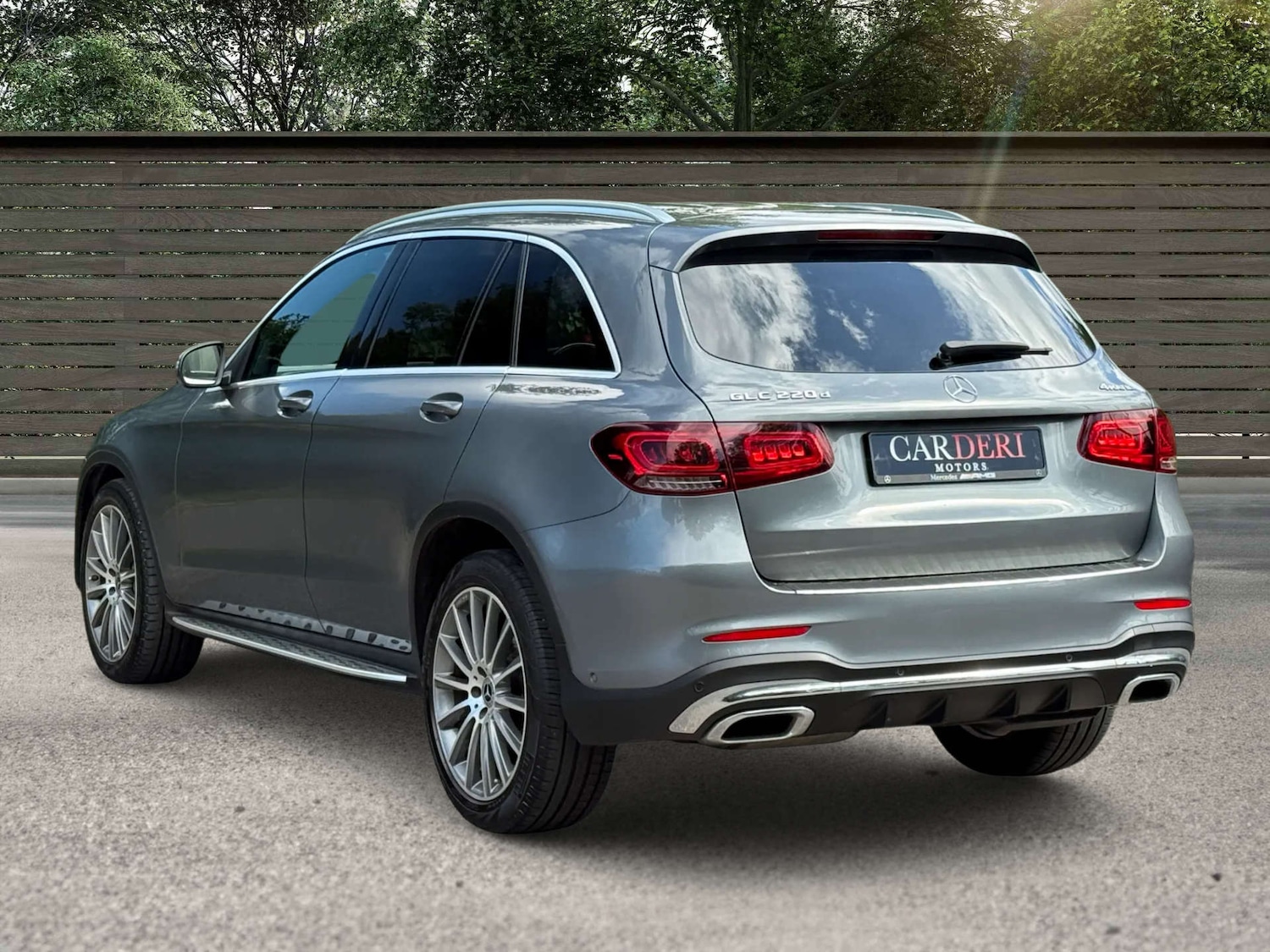 Used Mercedes-Benz GLC 2019 for sale - 75966383: Photo 3