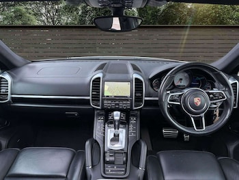 Used Porsche Cayenne 2015 for sale - 75468305: Photo