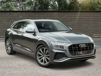 Audi - Q8