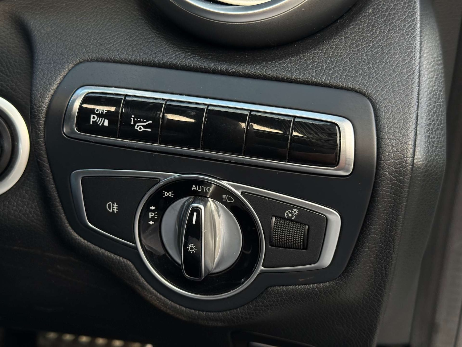 Used Mercedes-Benz C Class 2016 for sale - 76393380: Photo 32