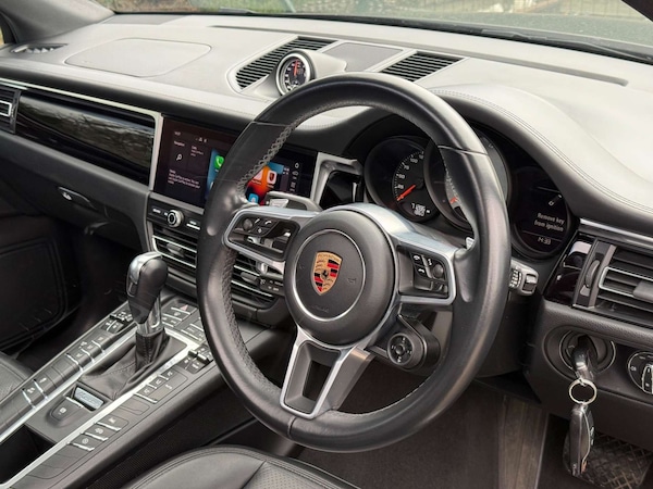 Used Porsche Macan 2019 for sale - 75468308: Photo 2